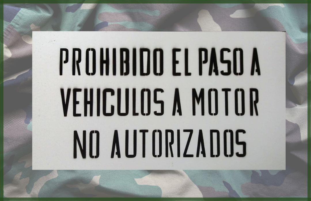 Tablilla personalizada prohibido paso vehículos