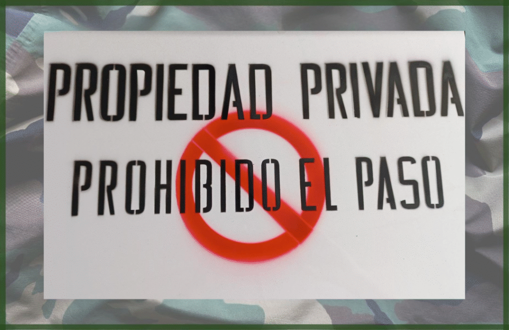 TABLILLA DE PROPIEDAD PRIVADA - PROHIBIDO EL PASO